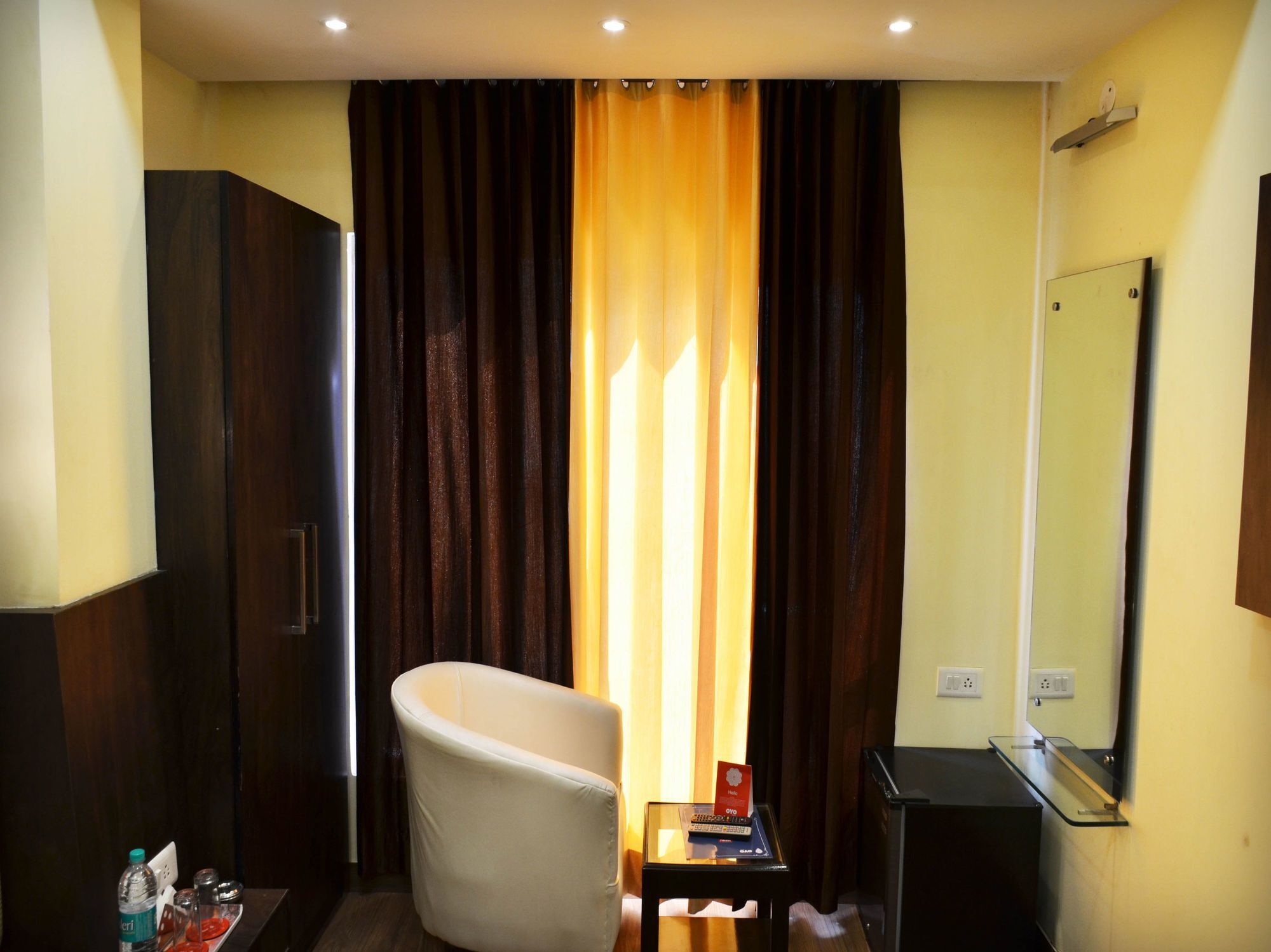 Oyo 7447 Grand Park Hotel Amritszár Kültér fotó