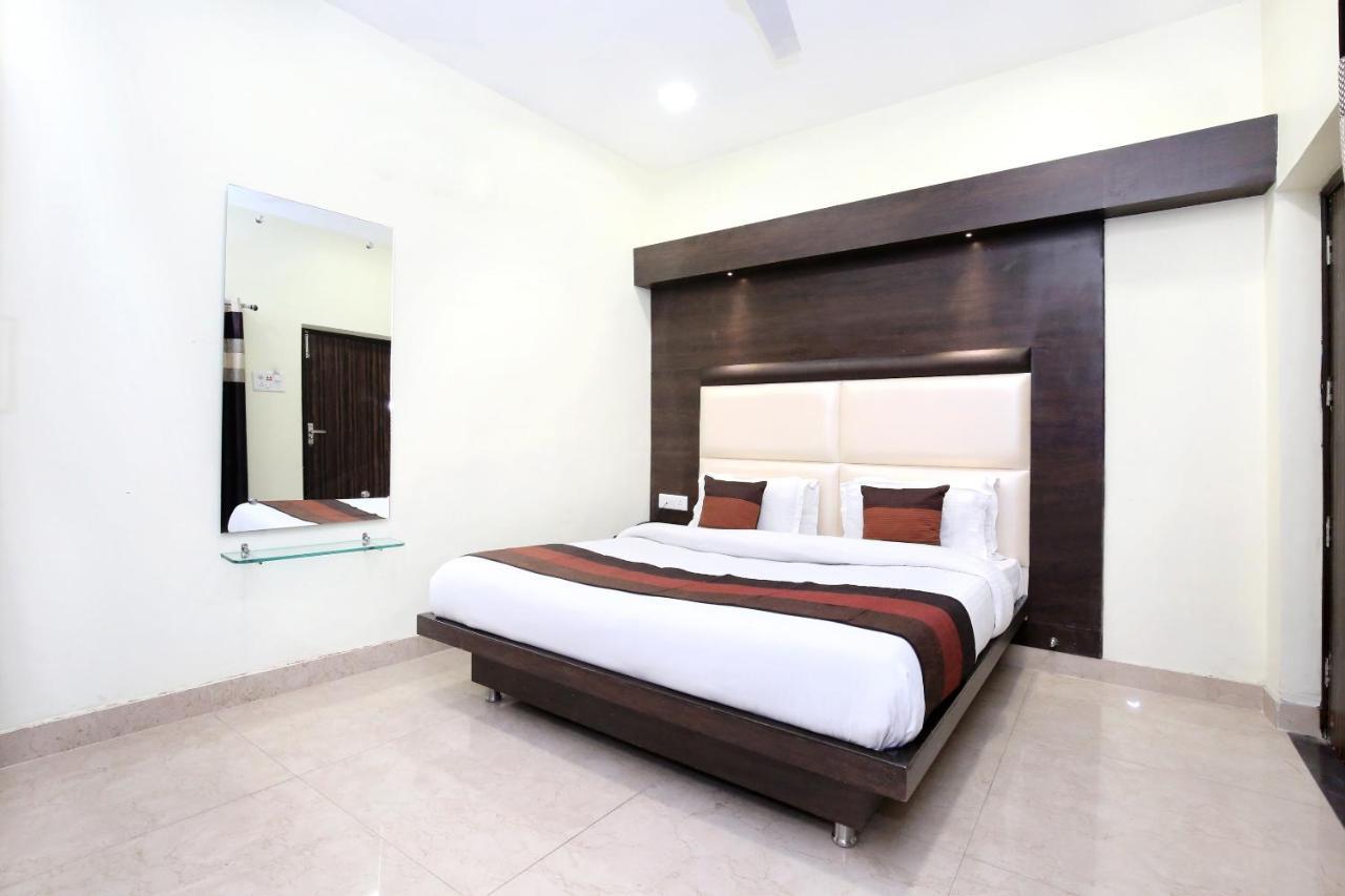 Oyo 7447 Grand Park Hotel Amritszár Kültér fotó